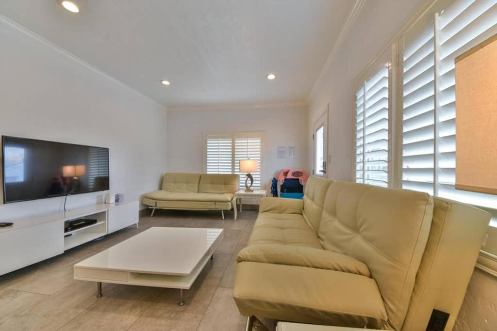 1000#1 Contemporary Home W/ Parking, Grill, & Ac! Newport Beach Exteriör bild