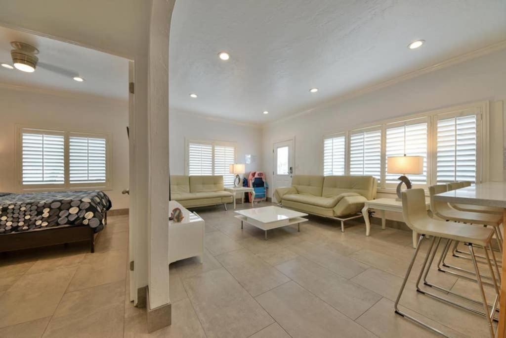 1000#1 Contemporary Home W/ Parking, Grill, & Ac! Newport Beach Exteriör bild